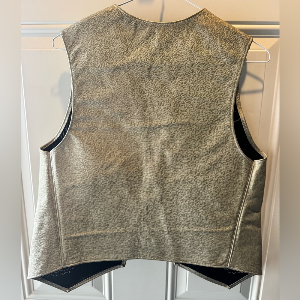 Leather Vest with Tooled Leather Design - Picture 2 of 6
